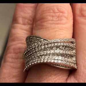 Beautiful sterling silver Lafonn ring